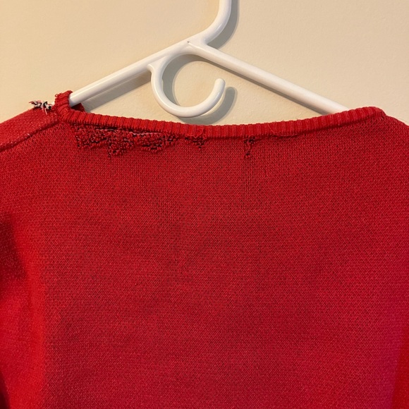 Fun oversized distressed crew neck sweater by Canadian designer - Picture 4 of 4